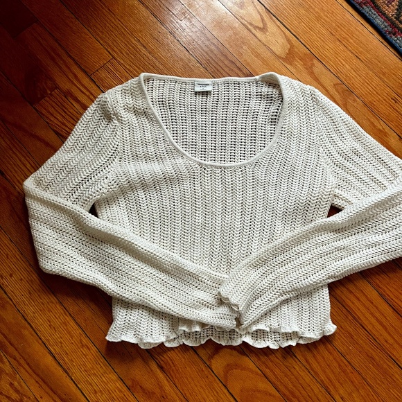 Abercrombie & Fitch Sweaters - Abercrombie & Fitch White knit sweater size medium